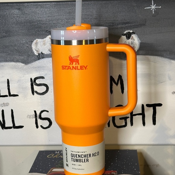 NIB Stanley 40 oz. Quencher H2.0 FlowState. Retail $45.00 - Picture 2 of 5